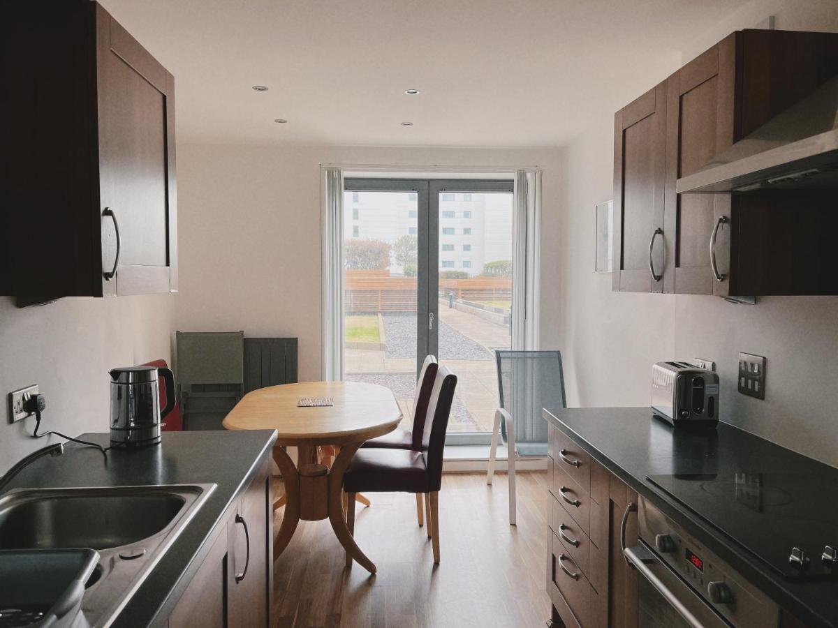 Stunning Waterfront Western Harbour Apartment Эдинбург Экстерьер фото